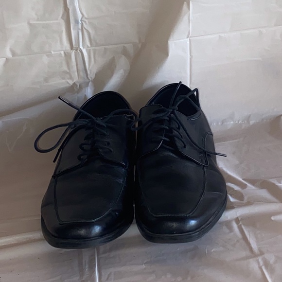 Mens dress shoes good condition - Picture 2 of 3